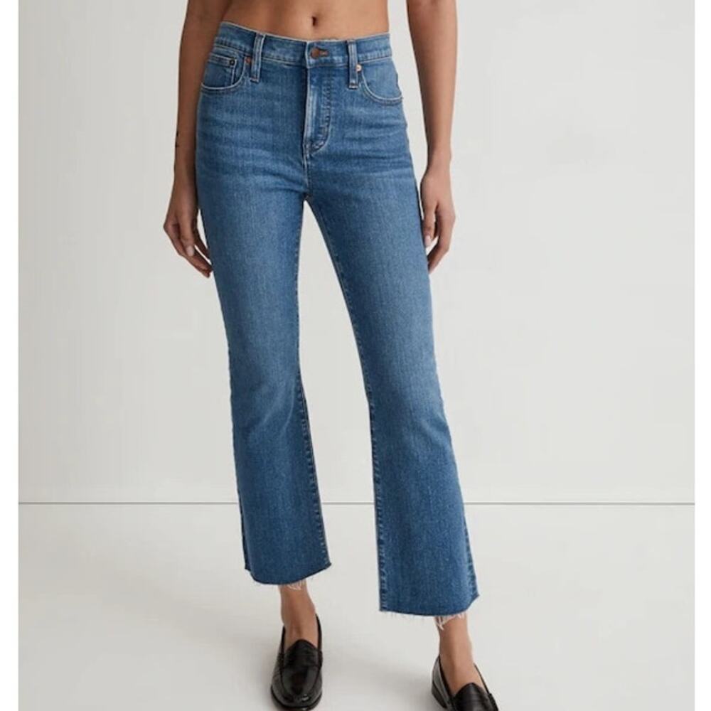 Madewell Women’s 27 x 25 Petite Jeans Mid Rise Kick Out Stretch Crop Denim